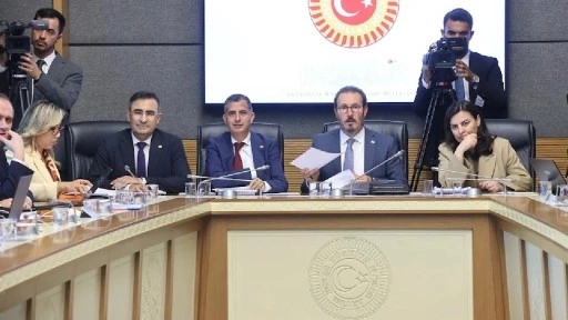 Hekimlerin yükü artarken Bakanlık övündü: ‘OECD’nin iki katı hasta bakıyoruz’