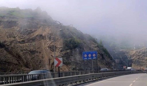 Heyelan riskli bölgede tehlikeli çalışma: Faciaya davetiye