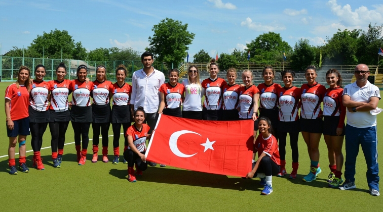 Hokeyin sultanları yerini korudu