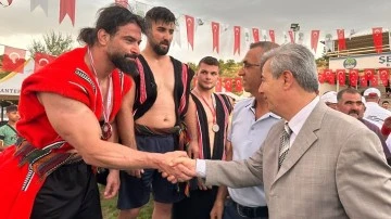 İbrahimşehir'de Başpehlivan Alper Aslan oldu!