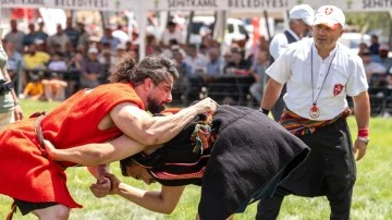 İbrahimşehir Geleneksel Aşırtmalı Aba Güreşleri başladı