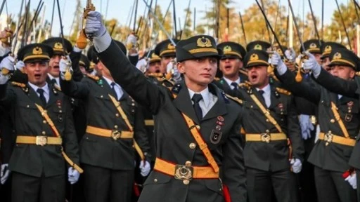 İhraç edilen Atatürkçü teğmen bakkallık yapıyor!