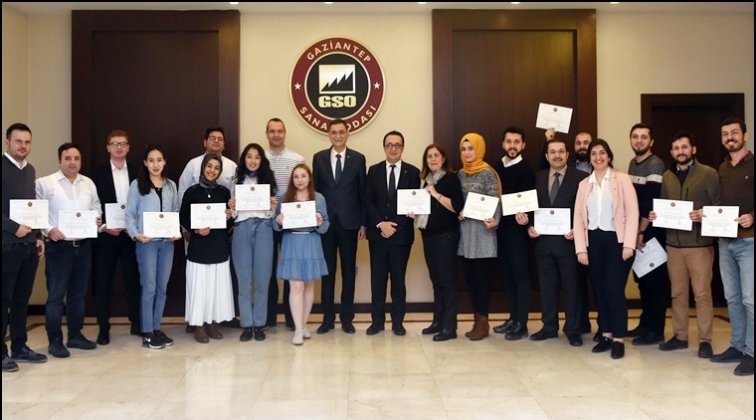 İhracat Akademisi kursiyerlerine sertifika