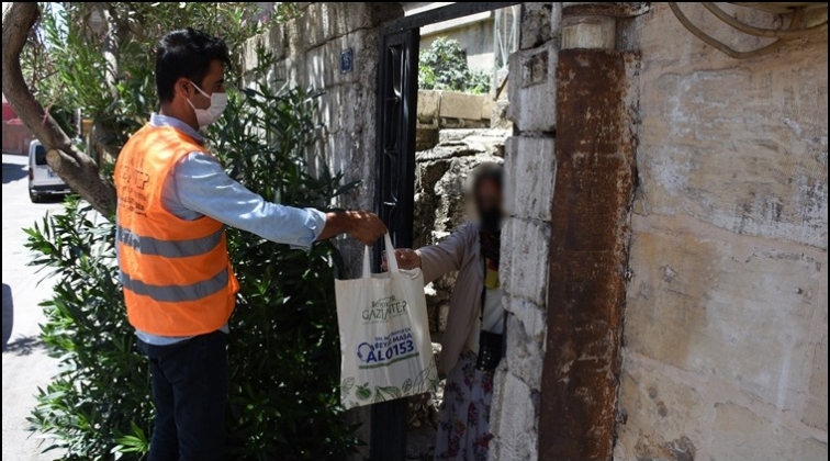 İhtiya&ccedil; sahibi 5 bin aileye et dağıtımı...