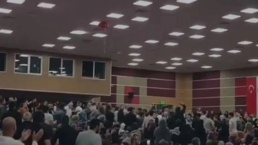 İkinci Boğaziçi vakası! Çocuk evliliğini meşrulaştırmıştı: Yine üniversitede konferans verdi
