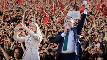 İmamoğlu: Kazanıyoruz. Bir avu&ccedil; insan kaybediyor...