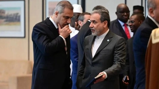 İran Dışişleri Bakanı Erakçi İstanbul'da konuştu
