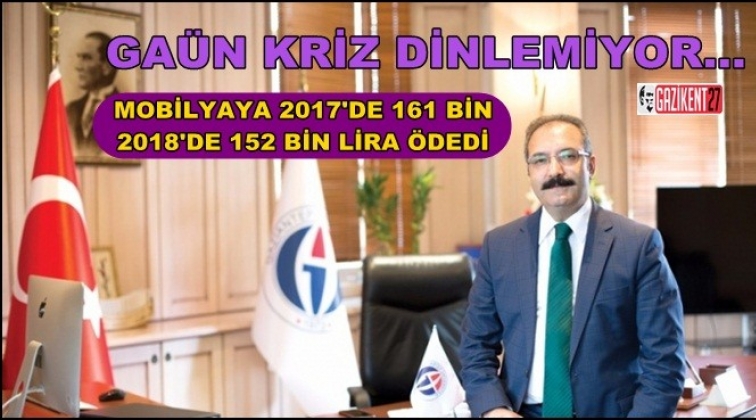 İş&ccedil;ilere "itler" diyen Akit yazarının eşi kriz dinlemedi