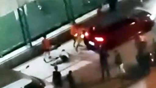 İstanbul Avcılar'da halı sahada kavga: Önce bıçakladılar, sonra ezmeye çalıştılar!