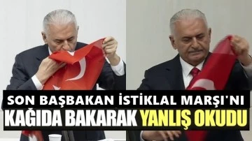 İstiklal Marşı'nı kağıda bakarak yanlış okudu...