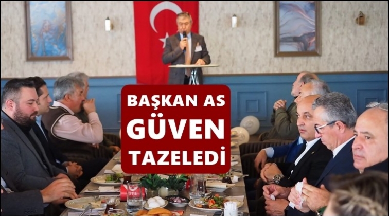 İzmir Gaziantepliler Derneği yönetimi güven tazeledi