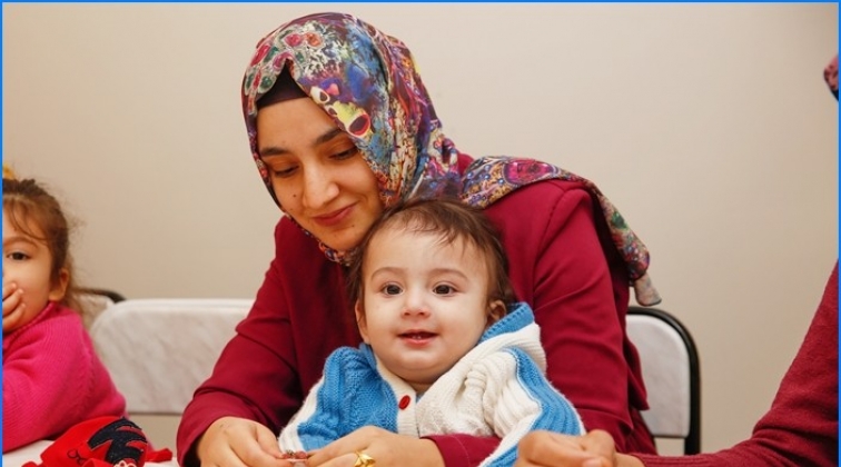 Kadınlar hem &uuml;retiyor hem kazanıyor