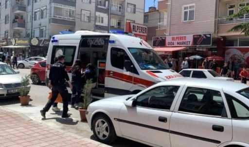 Karaman’da bir şahıs hamile eşini bıçakla rehin aldı!