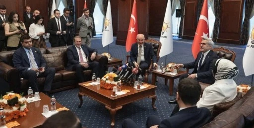 Kılı&ccedil;daroğlu heyetinden bayramlaşmada AKP'ye &ouml;vg&uuml; 