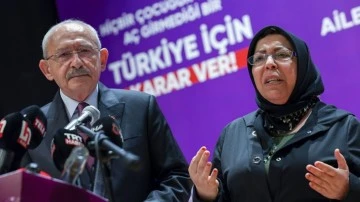 Kılı&ccedil;daroğlu konuşurken k&uuml;rs&uuml;ye &ccedil;ıkan yurttaş feryat etti!