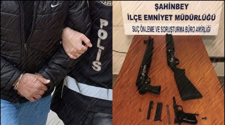 Kıraathanede pompalı t&uuml;fek ve tabanca ele ge&ccedil;irildi