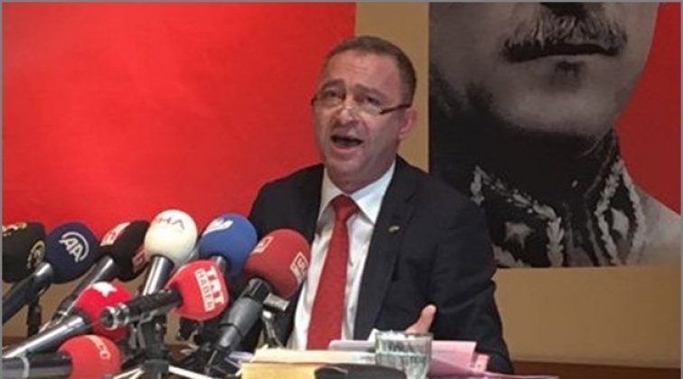 Kocasakal CHP Genel Başkanlığına adaylığını açıkladı
