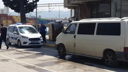 Komşular arasında ‘Uygunsuz giyinme’ kavgası: 1 yaralı