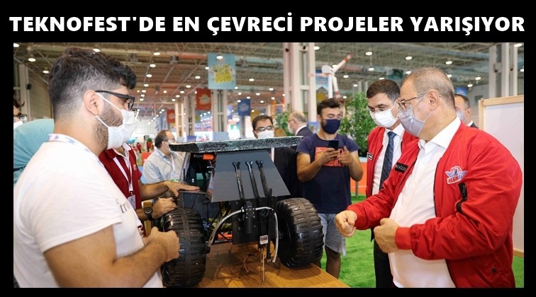 Konukoğlu, &ouml;ğrencilerin projelerini dinledi...