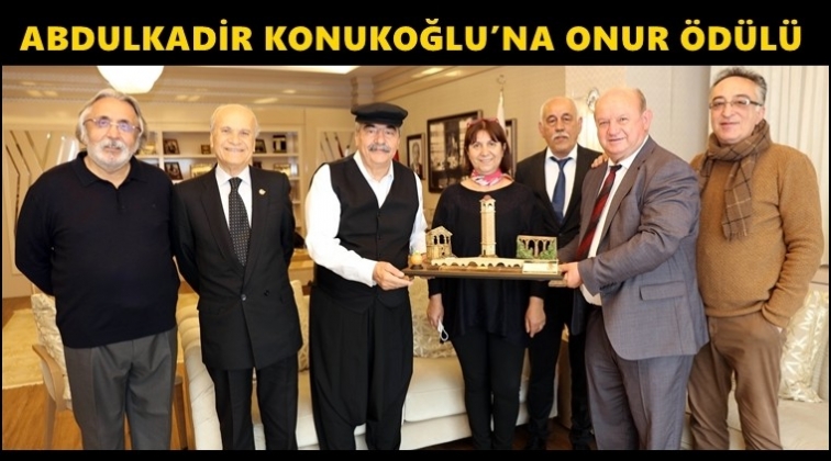 Konukoğlu'na &Ccedil;GC Onur &Ouml;d&uuml;l&uuml;...