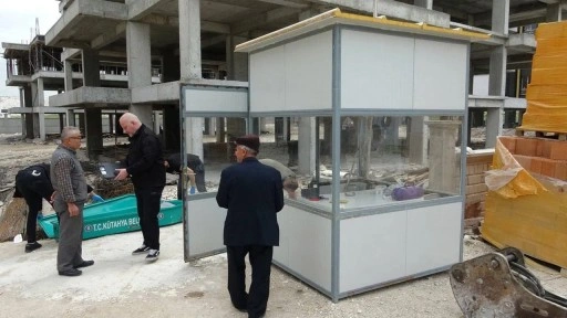 Kütahya'da şüpheli ölüm: İnşaat bekçisinin kulübede cansız bedeni bulundu