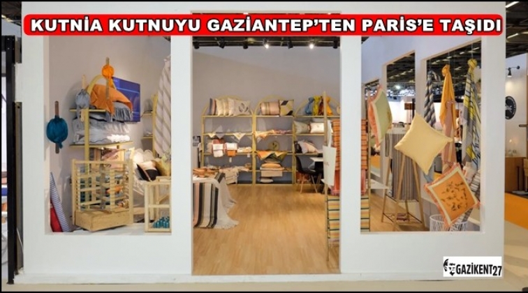 Kutnia, Paris'te yaz koleksiyonunu tanıtıyor