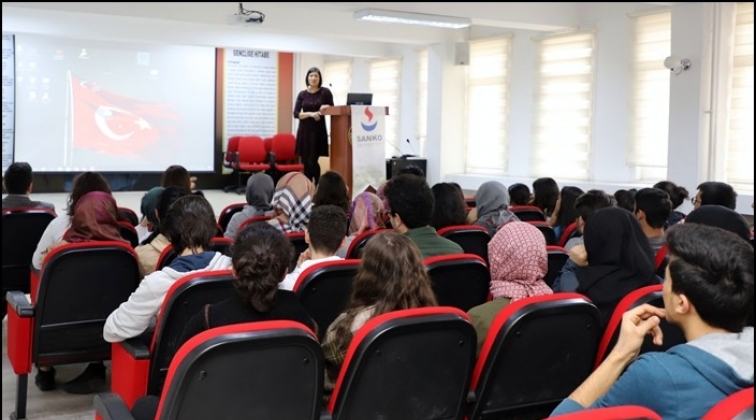 Lisesi öğrencilerine üniversite anlatıldı