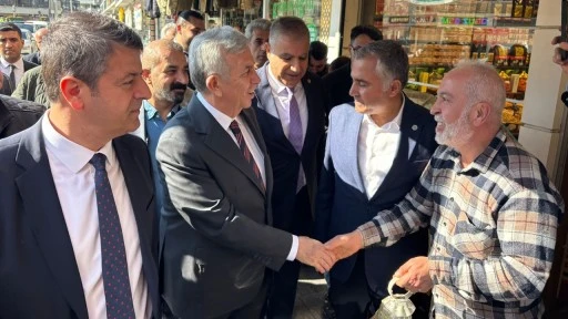 Mansur Yavaş, CHP'nin Kilis mitingi öncesi Gaziantep'te esnafı ziyaret etti