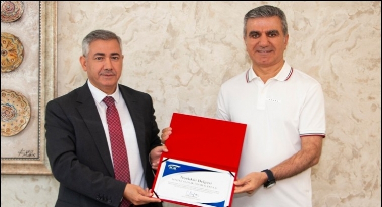 Medical Park'a en &ccedil;ok kadın istihdamı &ouml;d&uuml;l&uuml;