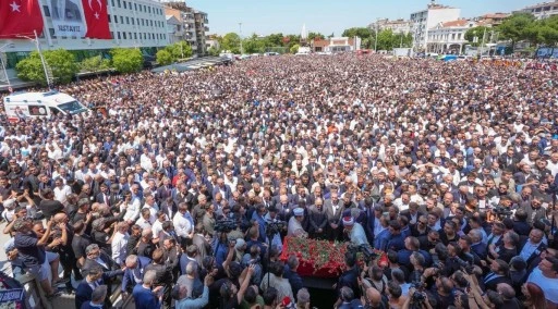 Meydanlar sığmadı! On binler Ferdi Zeyrek'i uğurladı...