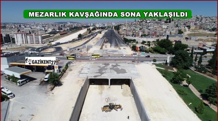 Mezarlık Kavşağı&rsquo;nda &ccedil;alışmalar s&uuml;r&uuml;yor