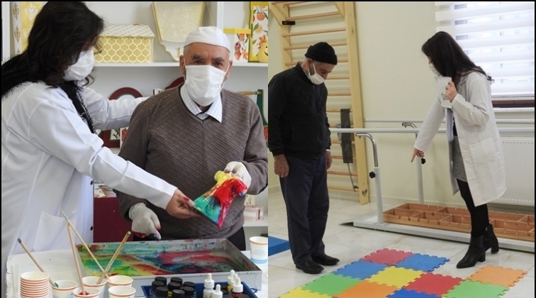 'Moral Evi' moral veriyor...