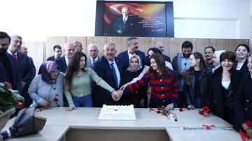 Murat Çetin'den Öğretmenler Günü kutlaması