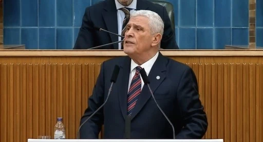 M&uuml;savat Dervişoğlu 