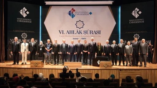 &quot;VI. Ahlâk Şûrası&quot; HKÜ'nün ev sahipliğinde gerçekleştirildi      