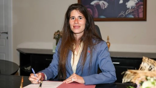 &Ccedil;eşme Belediyesi Başkanı L&acirc;l Denizli ifadeye &ccedil;ağırıldı!