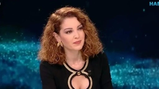 Nagehan Alçı'dan Özgür Özel'e eleştiri: 'Ateşle oynuyor' dedi, yaşananların nede