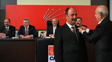 Nuşirevan El&ccedil;i CHP'ye katıldı...