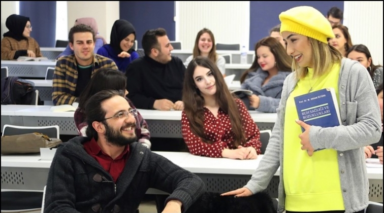 &Ouml;ğrencilerden HK&Uuml;&rsquo;ye tam not!