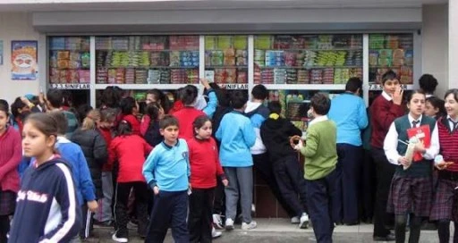 Okul kantinleri yeni döneme zamlı başladı. Zamlı fiyatlarla bir öğrencinin haftalığı en az 250 TL oldu!