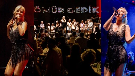 &Ouml;m&uuml;r Gedik&rsquo;in Bodrum s&uuml;rprizi: &Ccedil;ocukları sahneye aldı