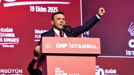 Özgür Çelik, yeniden CHP İstanbul il başkanı seçildi!