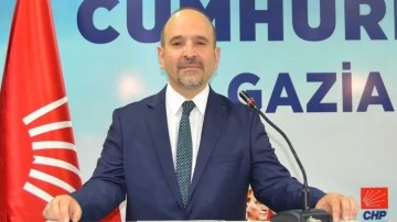 &Ouml;zg&uuml;r Girişken aday adaylığını a&ccedil;ıkladı