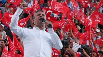 Özgür Özel: Bir partinin içindeki iki yönetici, işi baltalamak istiyor