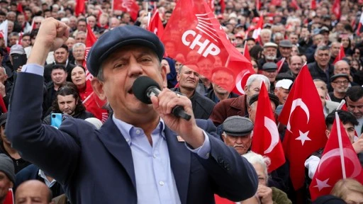 &Ouml;zg&uuml;r &Ouml;zel: Bir sandık mesafe kaldı, AKP'nin kara d&uuml;zeni bitecek