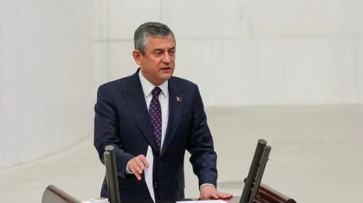 &Ouml;zg&uuml;r &Ouml;zel: Biz boynumuzu veririz ama boyun eğmeyiz!