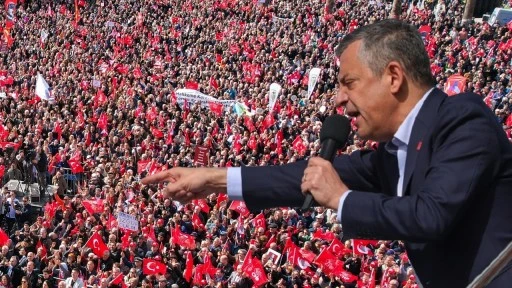 &Ouml;zg&uuml;r &Ouml;zel: Biz Erdoğan'dan erken se&ccedil;im sandığını istiyoruz...