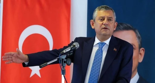 &Ouml;zg&uuml;r &Ouml;zel: Bu CHP muhatabımız değil!