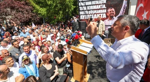 &Ouml;zg&uuml;r &Ouml;zel: Yenilgiye alışanları arkada bıraktık...