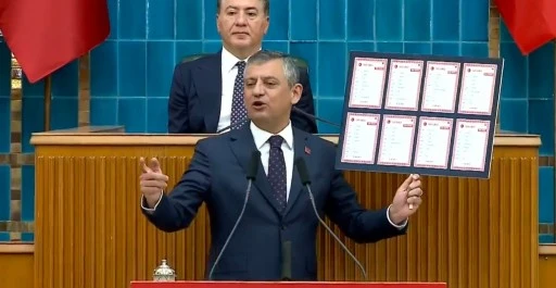 &Ouml;zg&uuml;r &Ouml;zel'den Akın G&uuml;rlek'e mal varlığı yanıtı: Davayı ben a&ccedil;ıyorum, kim doğru s&ouml;yl&uuml;yor g&ouml;receğiz